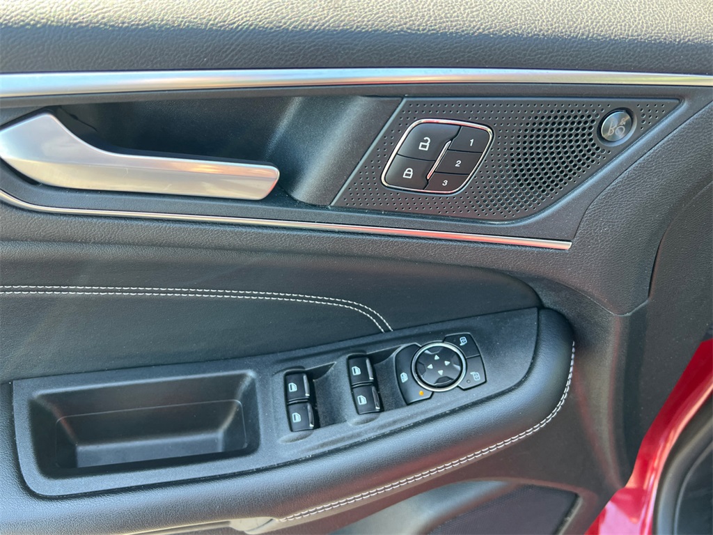 2024 Ford Edge Titanium photo 11