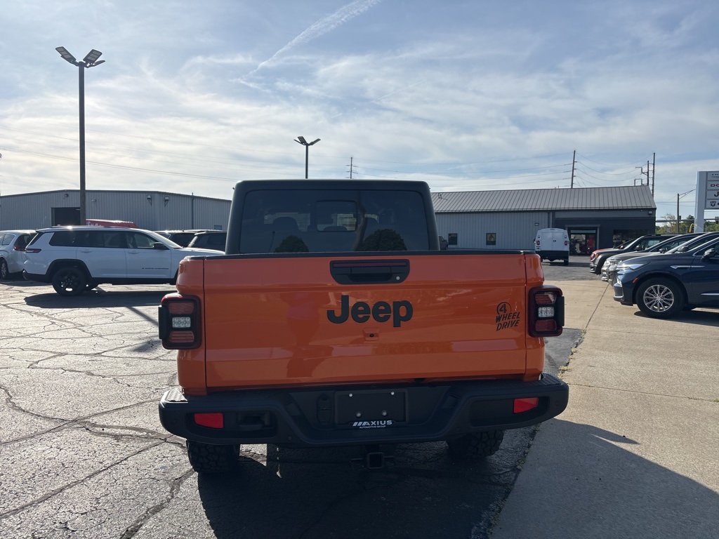2025 Jeep Gladiator Willys photo 5