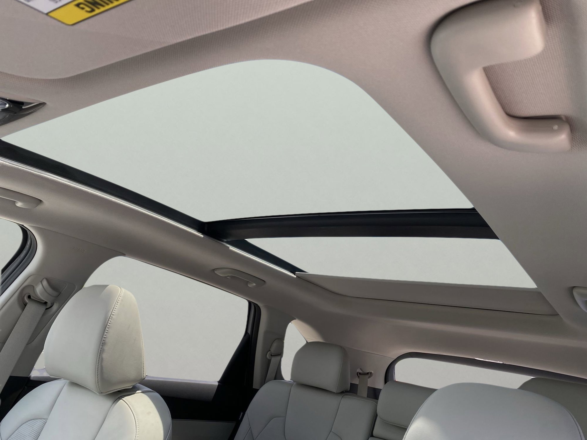 2025 Kia Sorento S photo 18