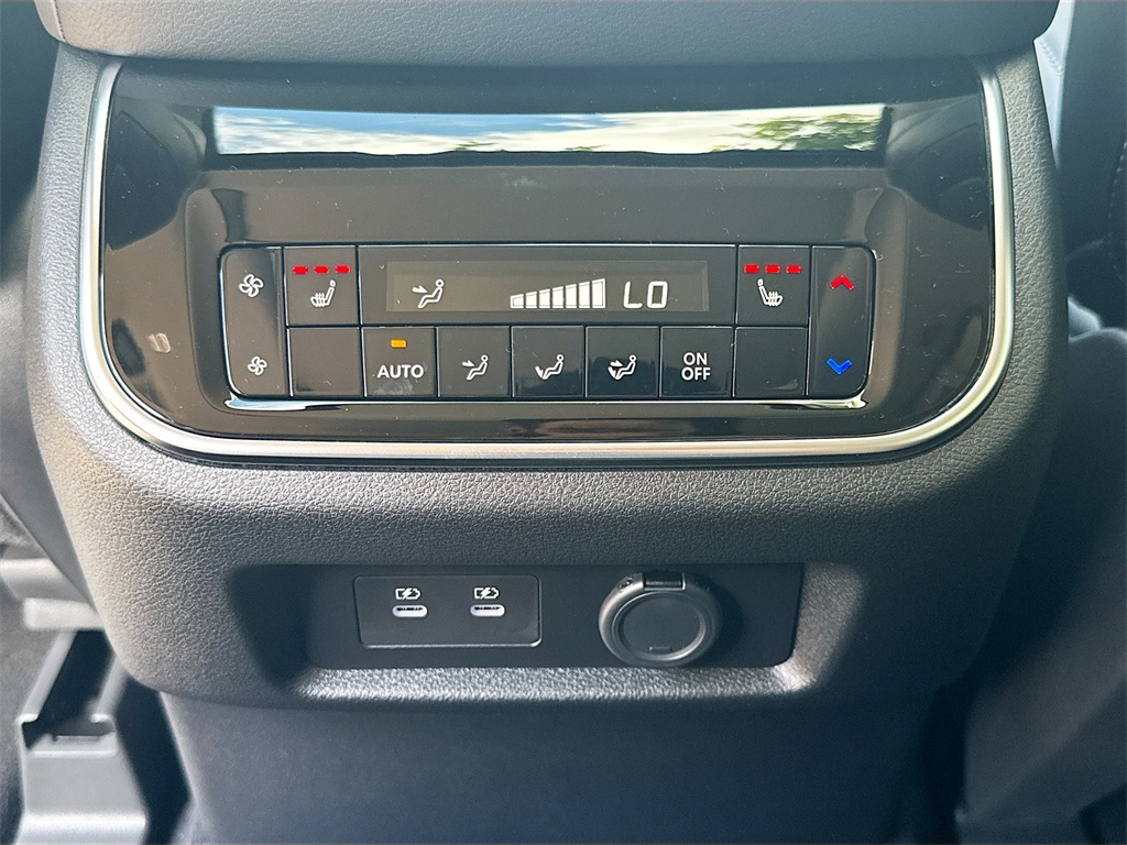2026 Infiniti QX80 Pure photo 26