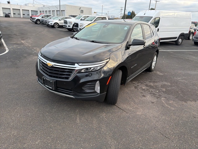 2023 Chevrolet Equinox LT photo 3