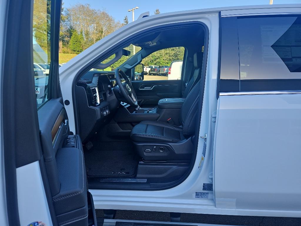 2025 Gmc Sierra 2500 HD Denali photo 9