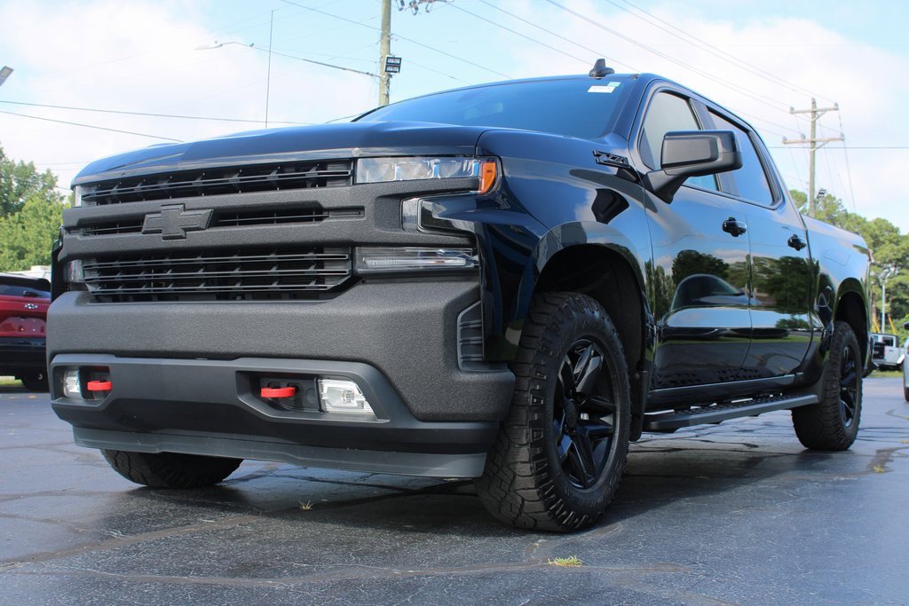 2020 Chevrolet Silverado 1500 RST photo 2