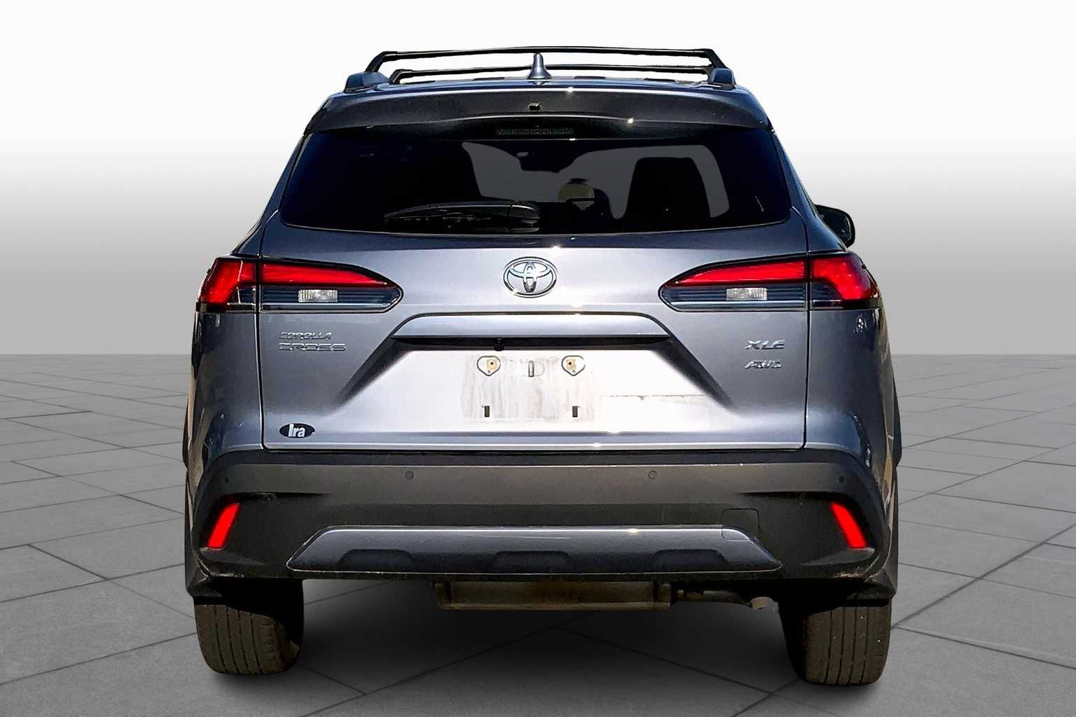 2022 Toyota Corolla Cross XLE photo 4