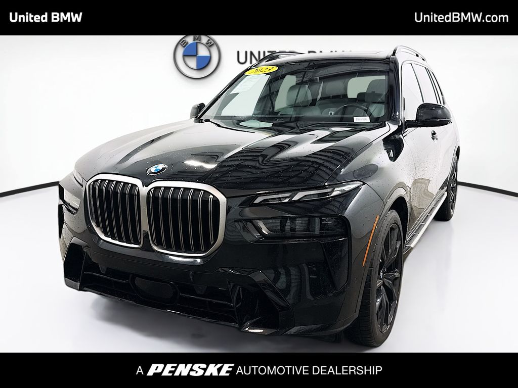 2023 BMW X7 40i's photo