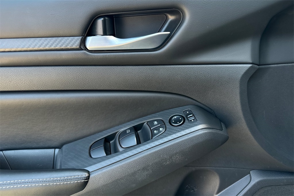 2024 Nissan Altima 2.5 SV photo 10