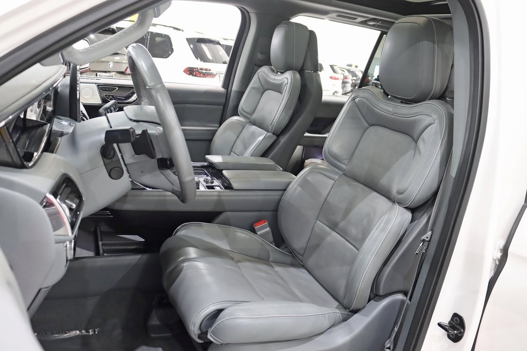 2019 Lincoln Navigator Reserve photo 25