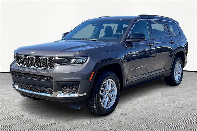 2025 Jeep Grand Cherokee Laredo X photo 2