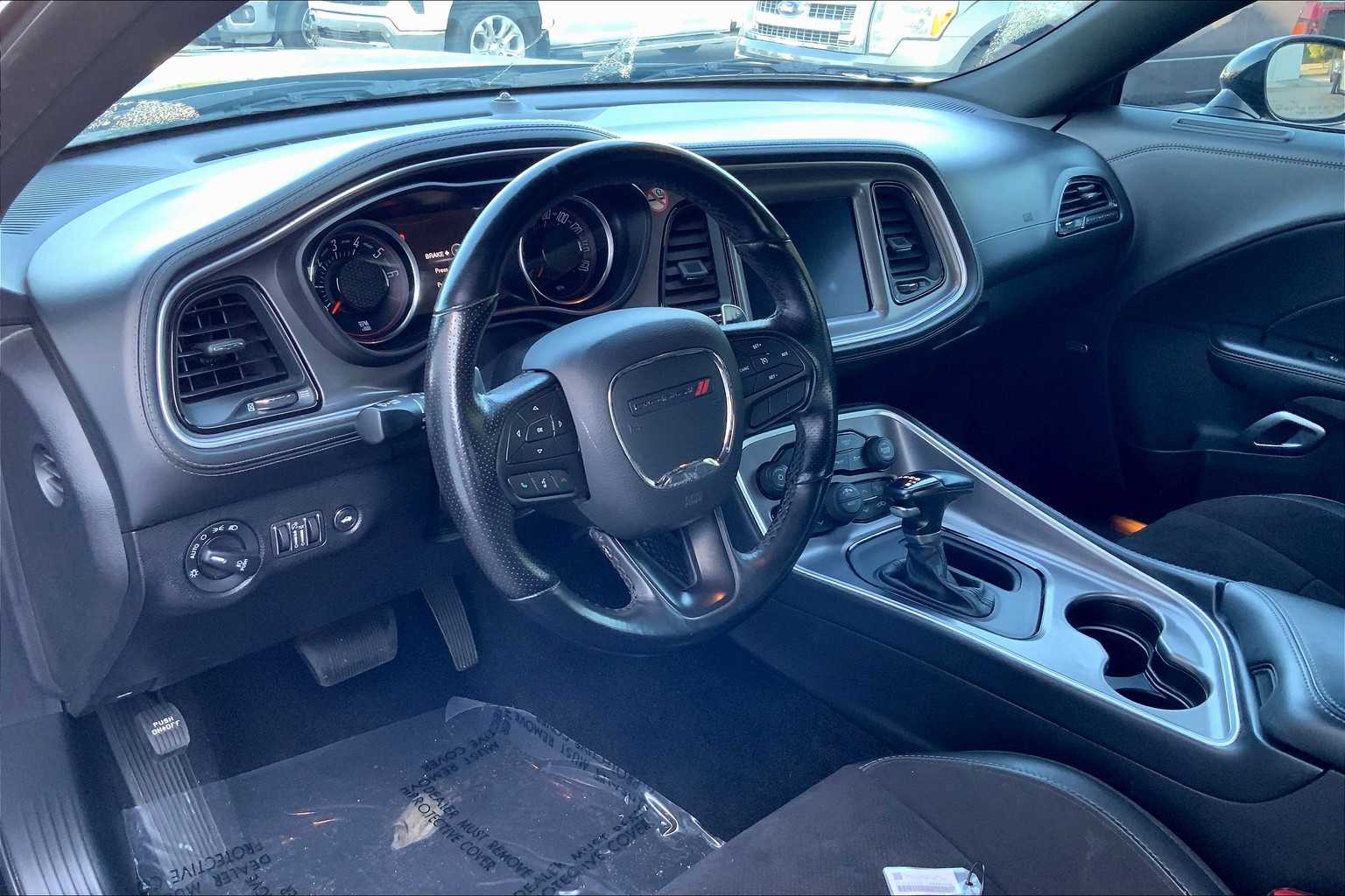 2022 Dodge Challenger GT photo 13