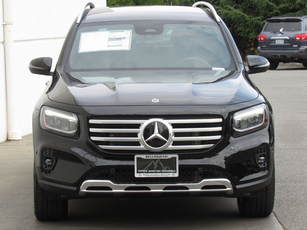 2025 Mercedes Benz GLB 250 4MATIC photo 3