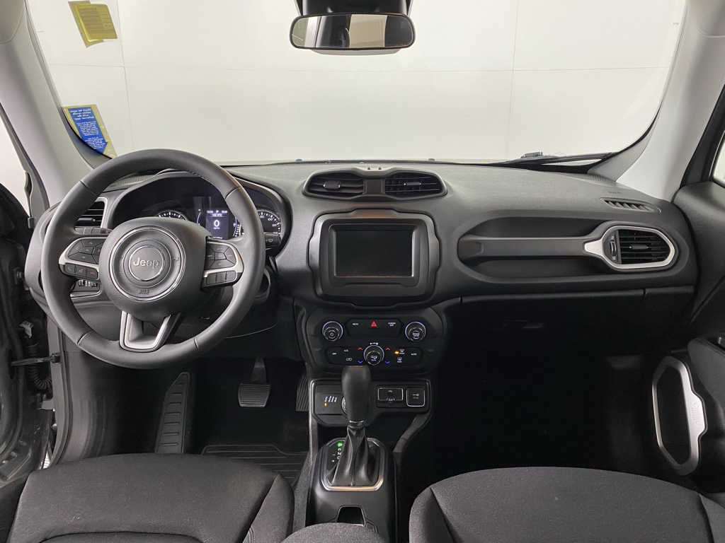 2020 Jeep Renegade Latitude photo 3