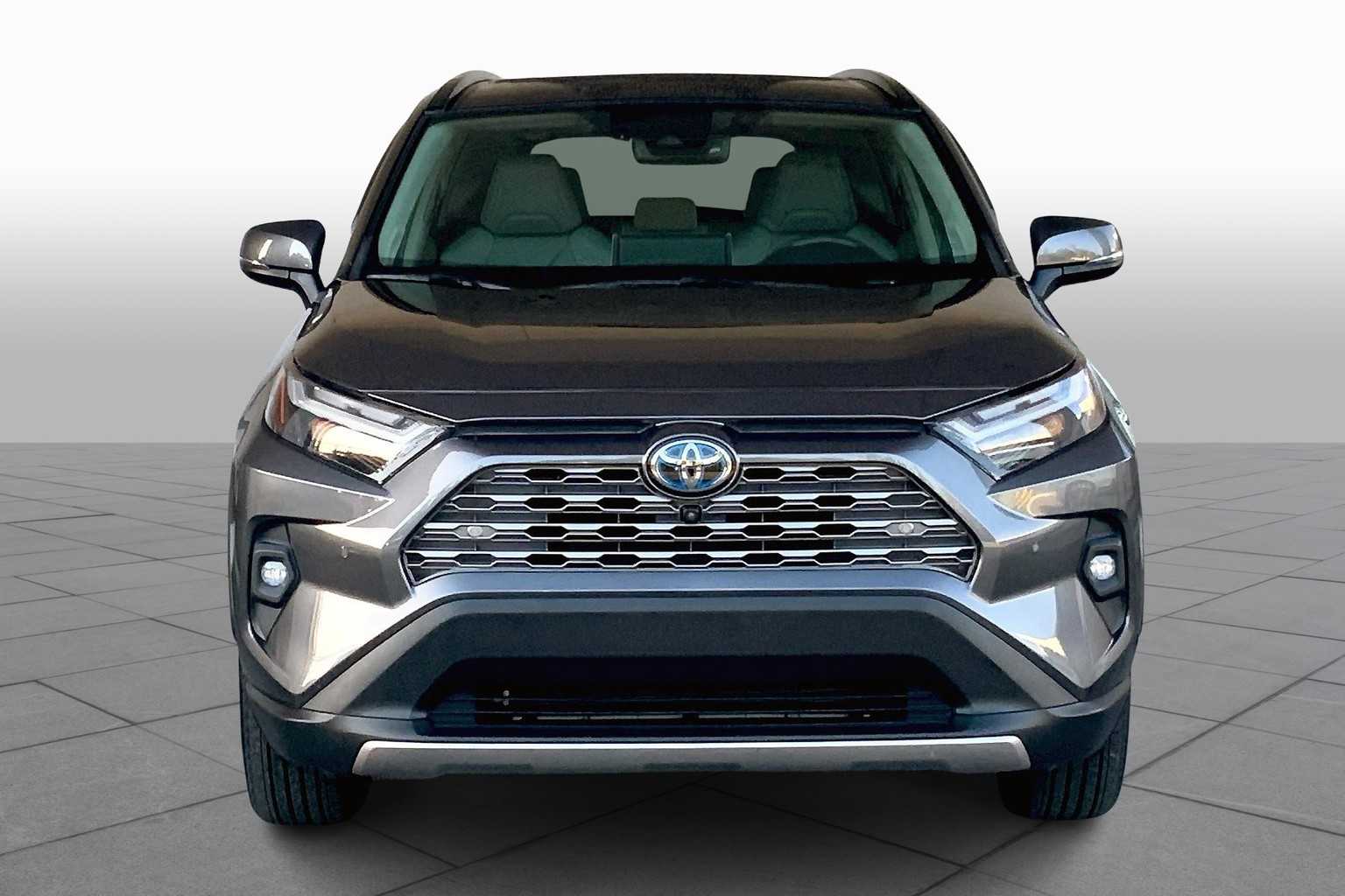2022 Toyota RAV4 Hybrid Limited photo 3