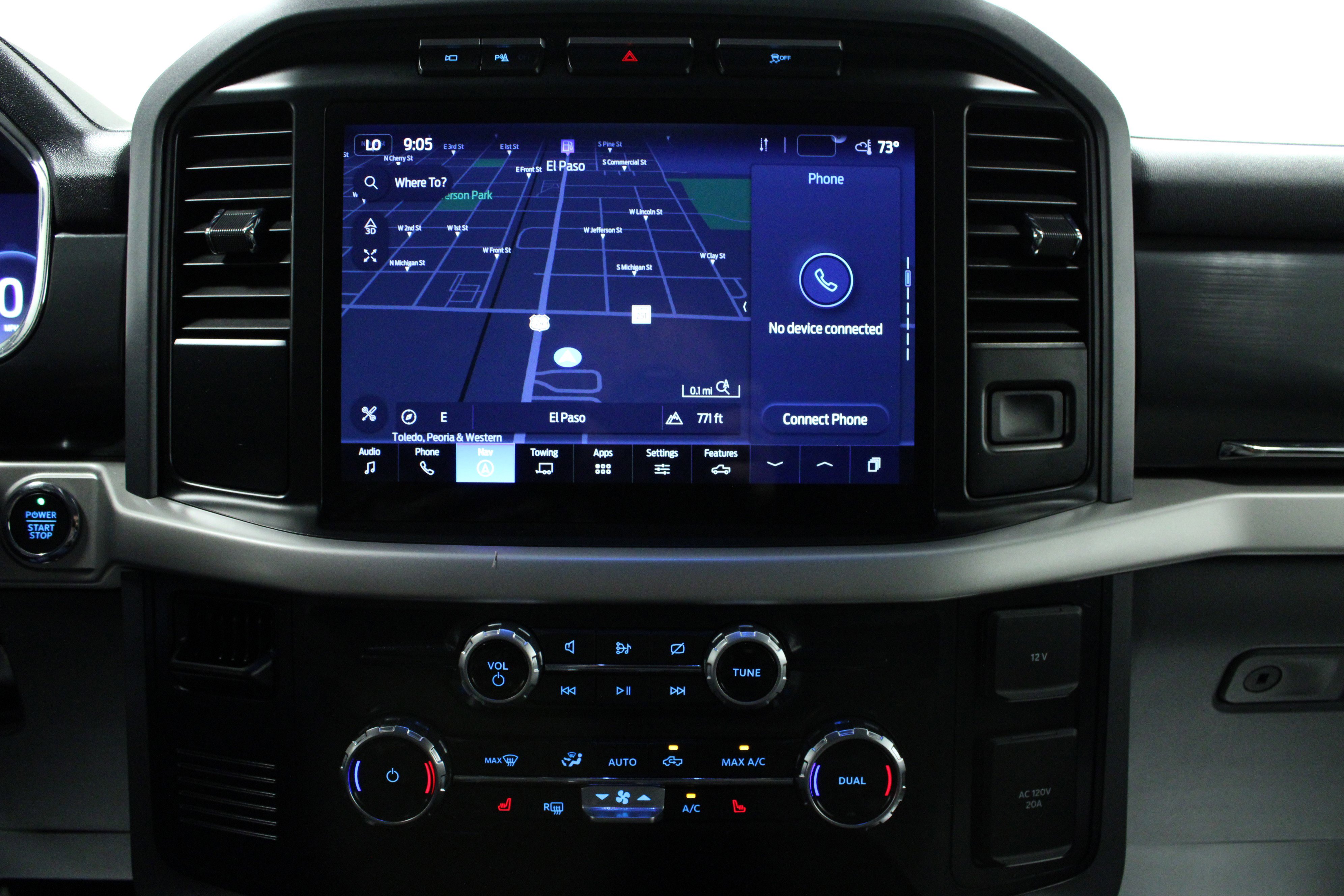 2023 Ford F-150 Lightning XLT photo 16