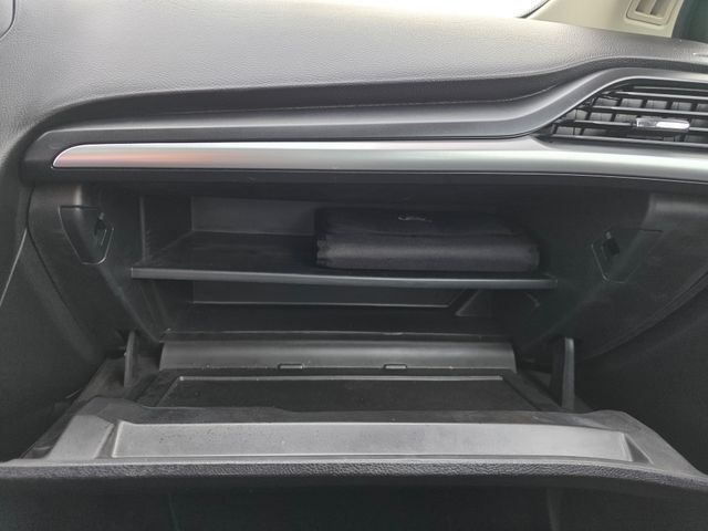 2017 Ford Fusion Energi Titanium photo 29