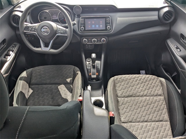 2021 Nissan Kicks S photo 11