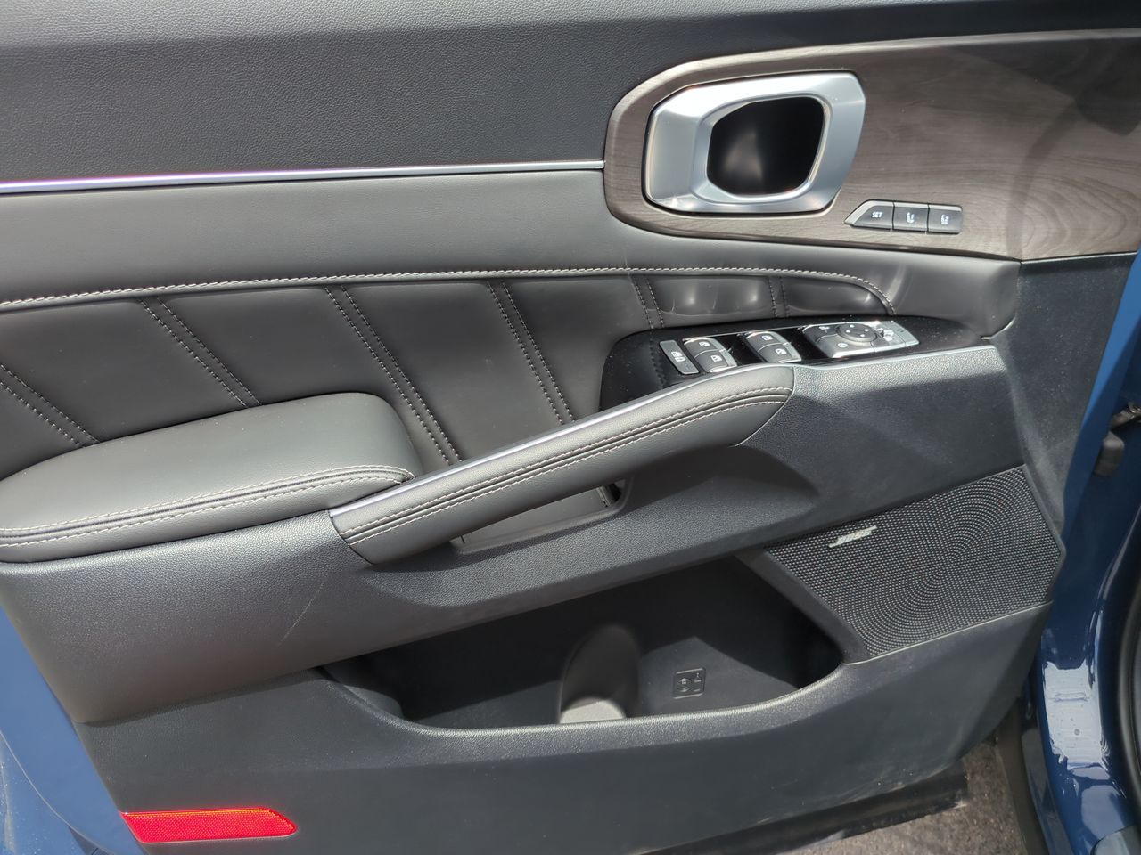 2025 Kia Sorento X-Line SX Prestige photo 17