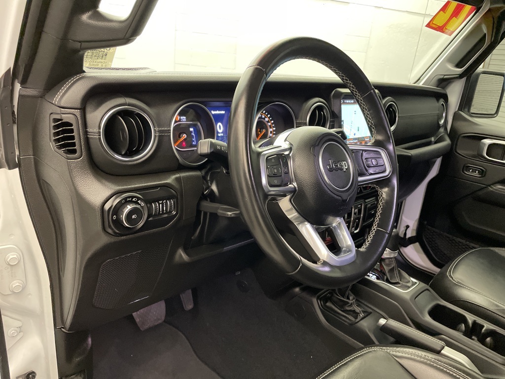 2022 Jeep Wrangler Unlimited Sahara photo 17