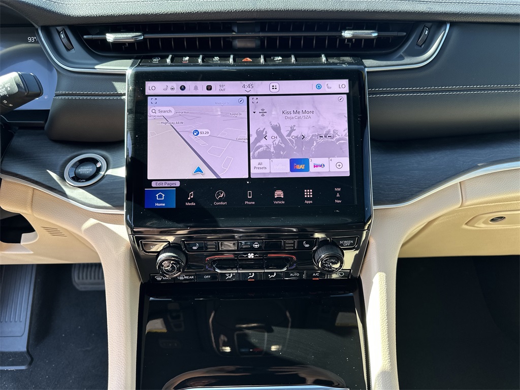2025 Jeep Grand Cherokee Limited photo 18