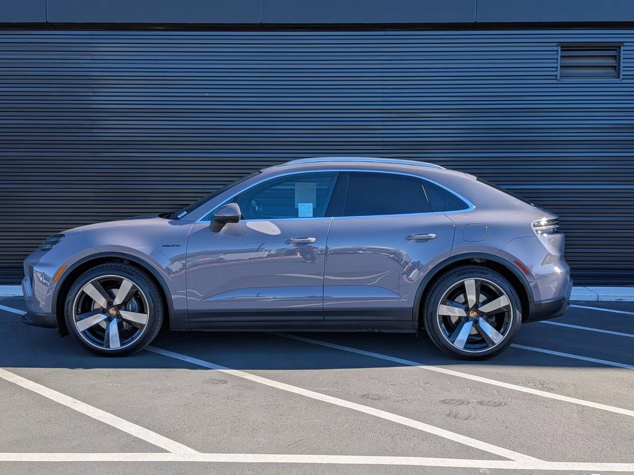 Certified 2024 Porsche Macan Base with VIN WP1AA2XA1RL001306 for sale in Thousand Oaks, CA