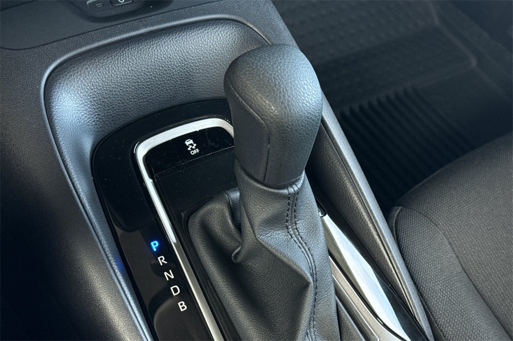 2025 Toyota Corolla LE photo 21