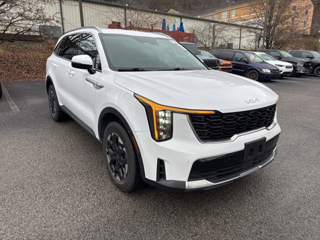 2024 Kia Sorento S photo 3
