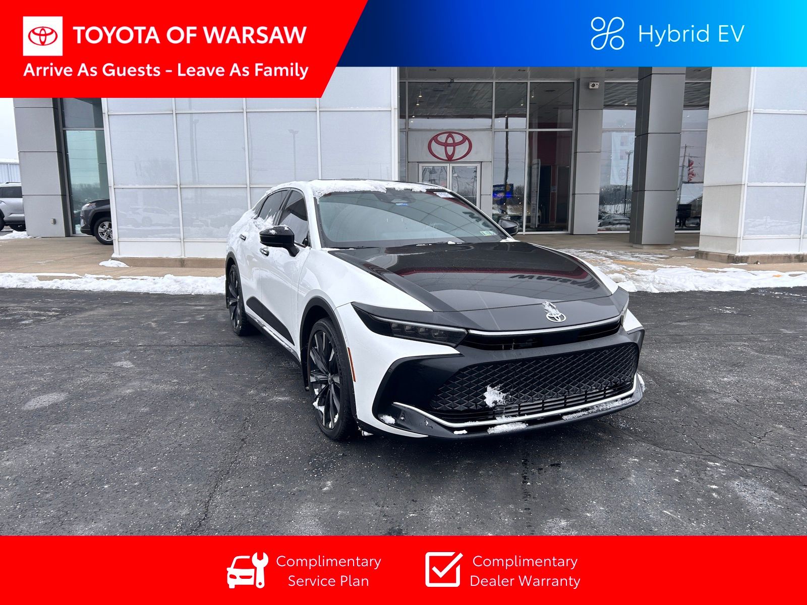 2023 Toyota Crown Platinum's photo