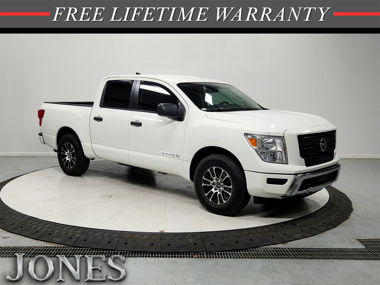 2022 Nissan Titan