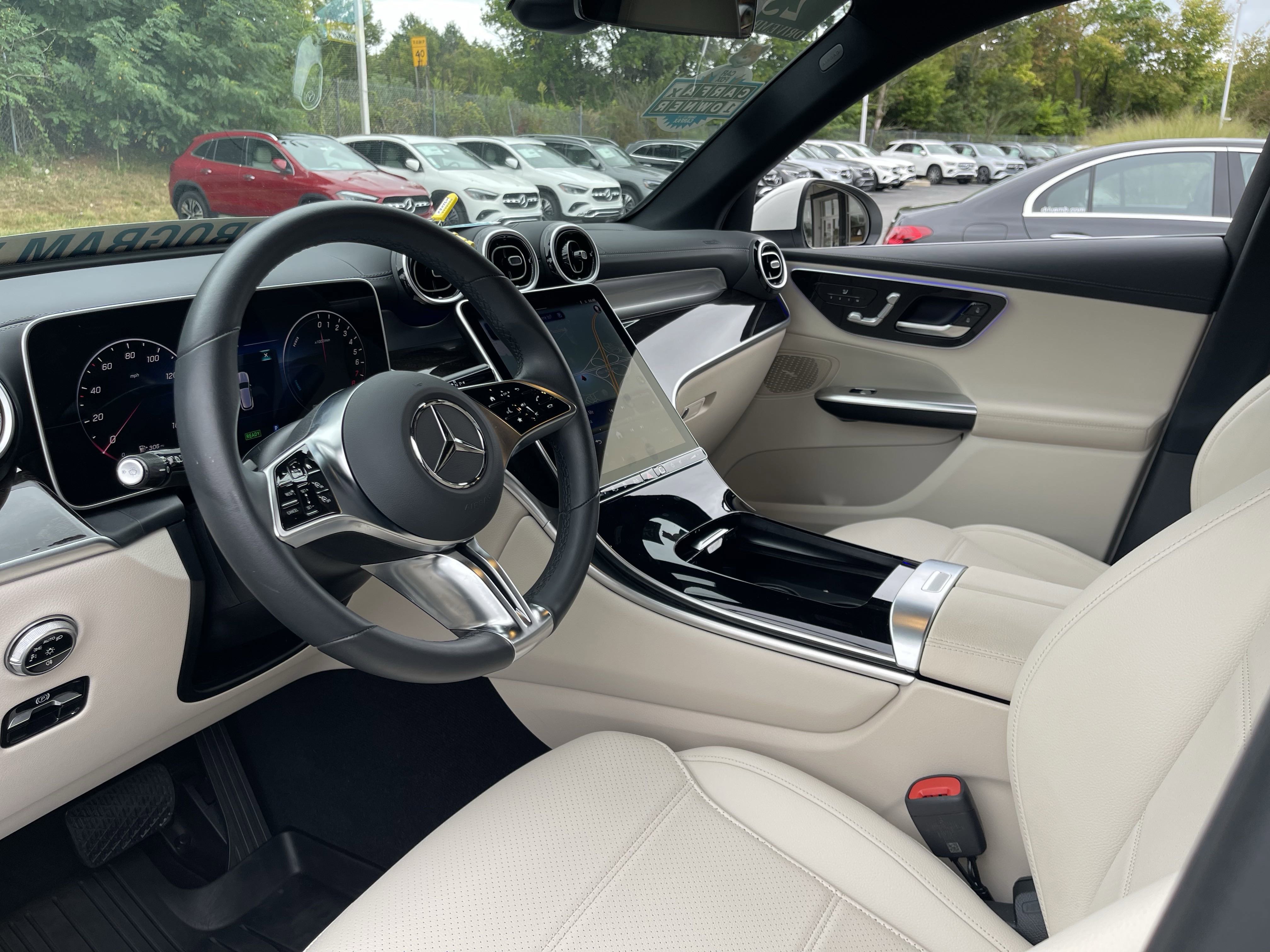2025 Mercedes Benz GLC 350e 4MATIC photo 4