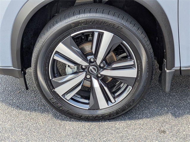 2024 Nissan Rogue SL photo 10