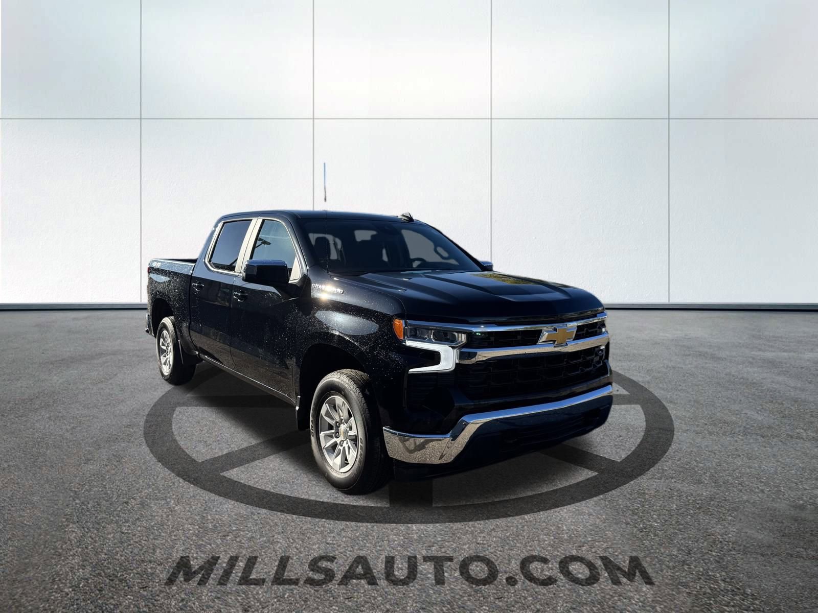 2025 Chevrolet Silverado 1500 LT photo 2