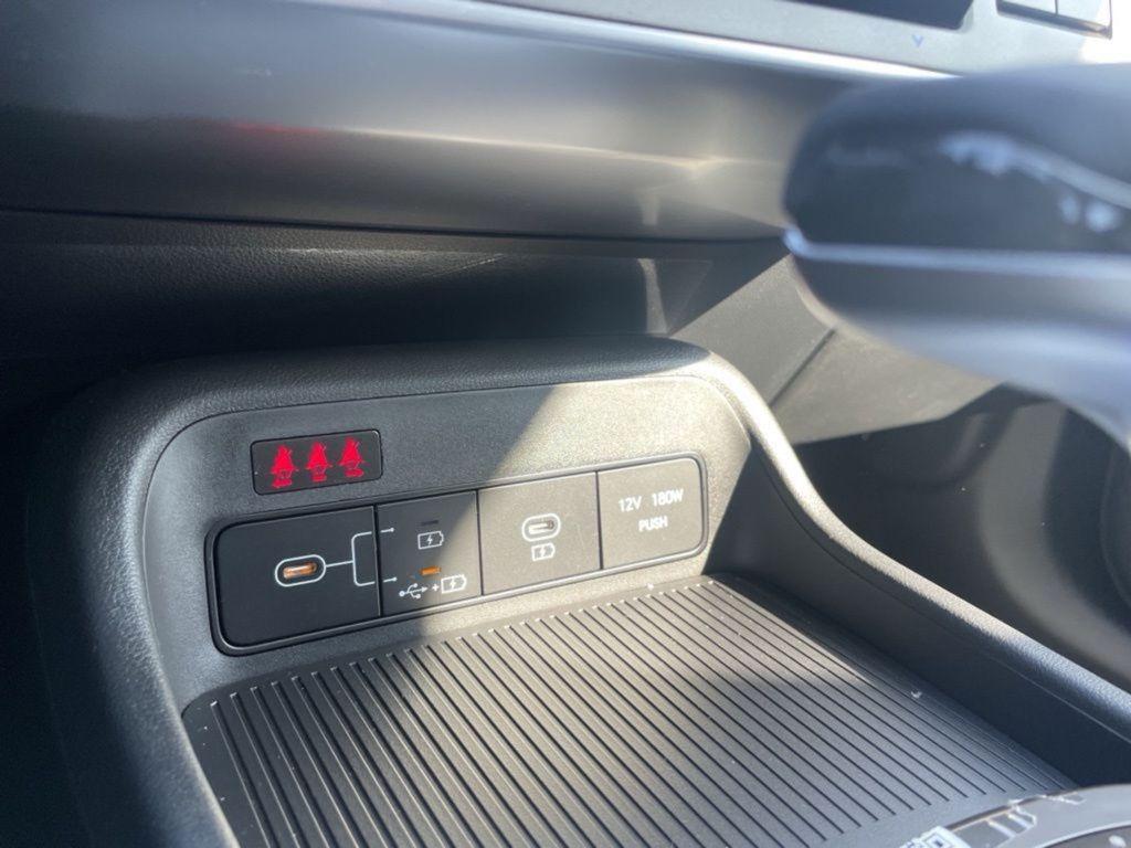 2024 Hyundai Kona SEL photo 20