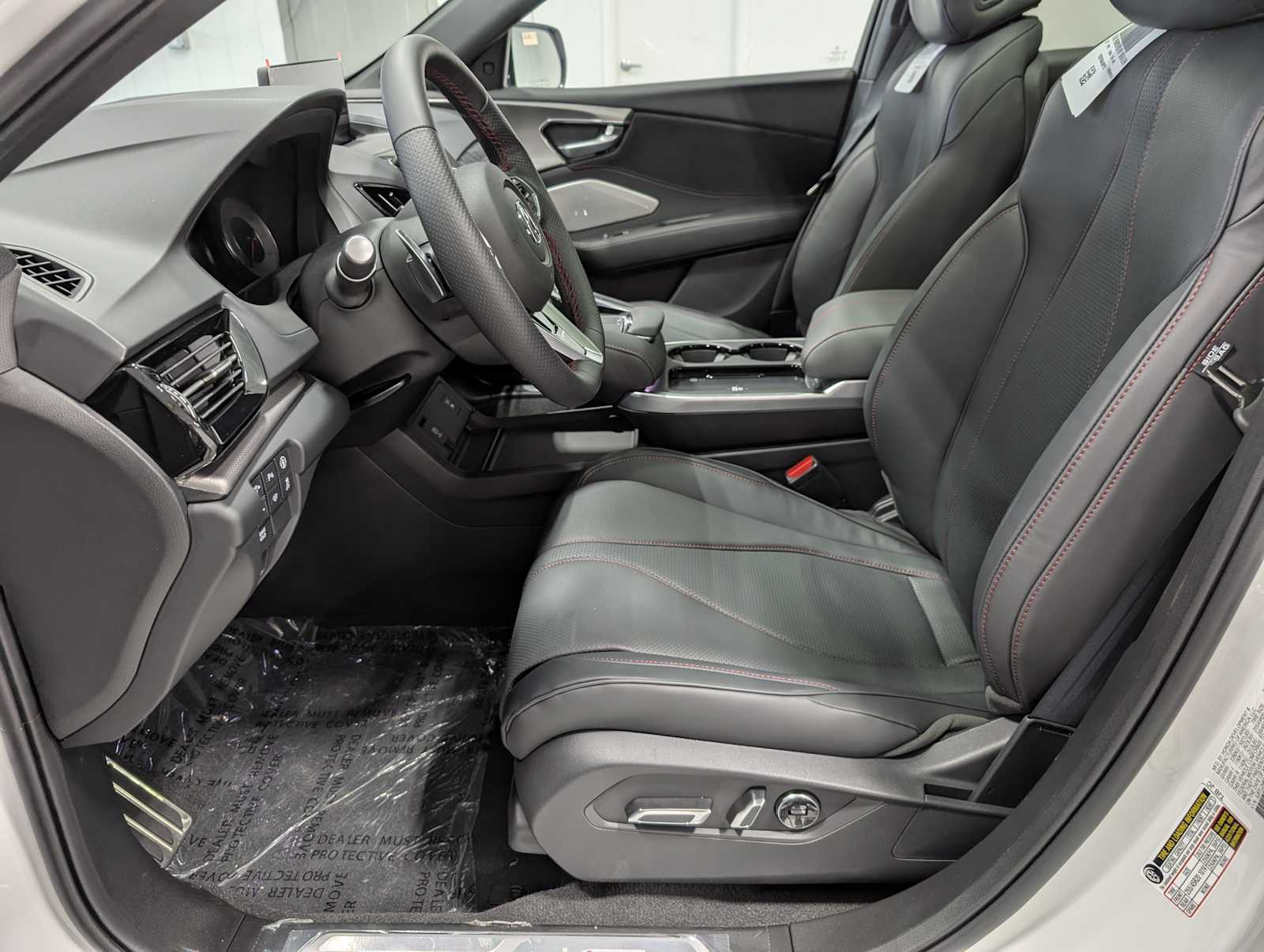 2025 Acura RDX A-Spec Advance photo 2