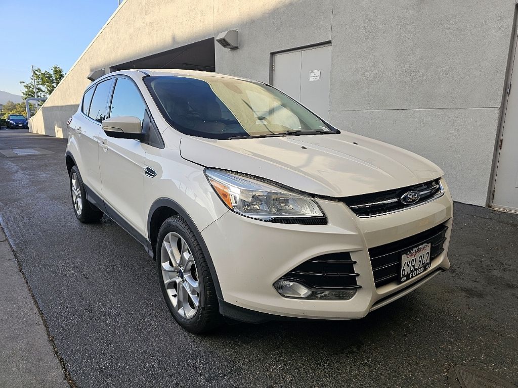 2013 Ford Escape SEL photo 2