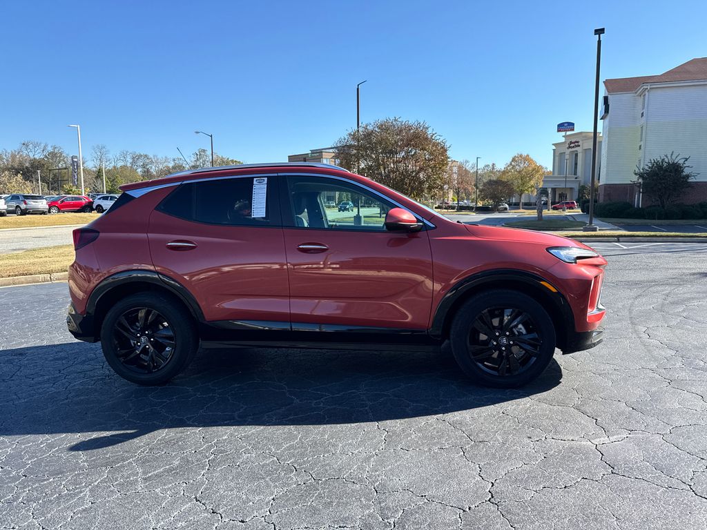 2024 Buick Encore GX Sport Touring photo 2