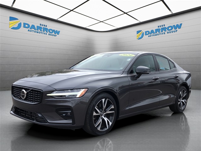 2024 Volvo S60 Core's photo