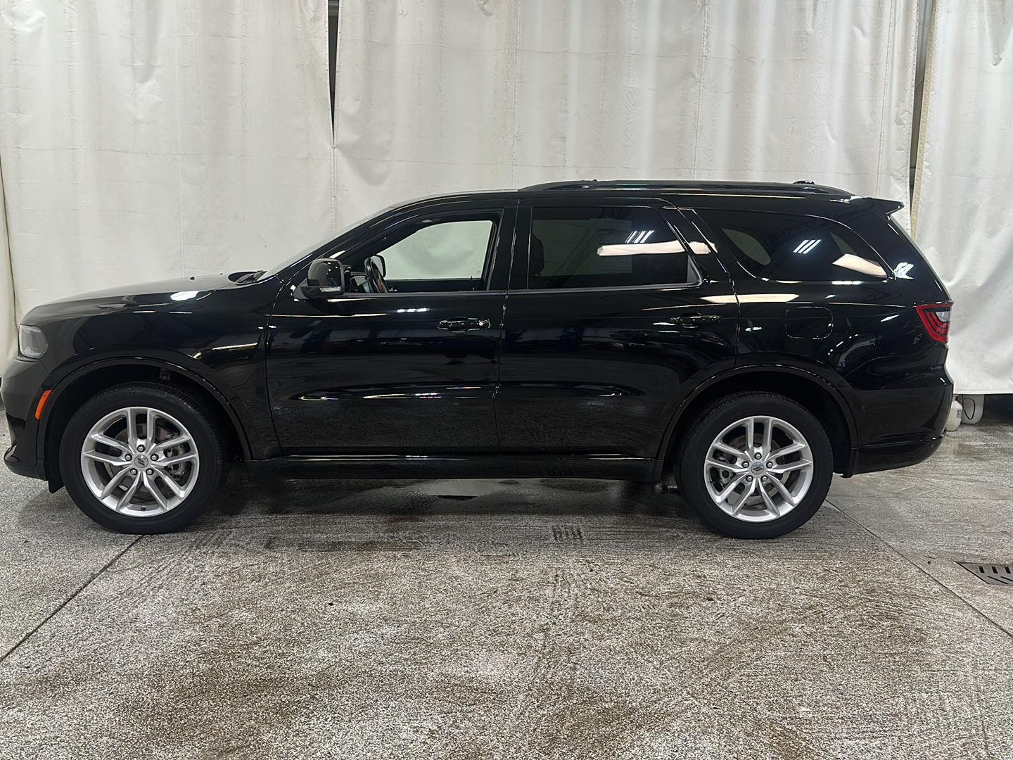 Used 2022 Dodge Durango GT Plus with VIN 1C4RDJDG2NC106707 for sale in Waconia, Minnesota