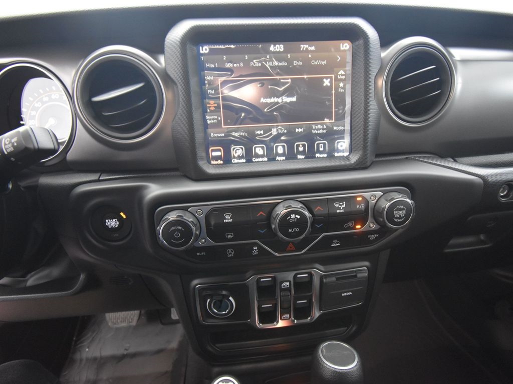 2023 Jeep Gladiator Willys photo 13