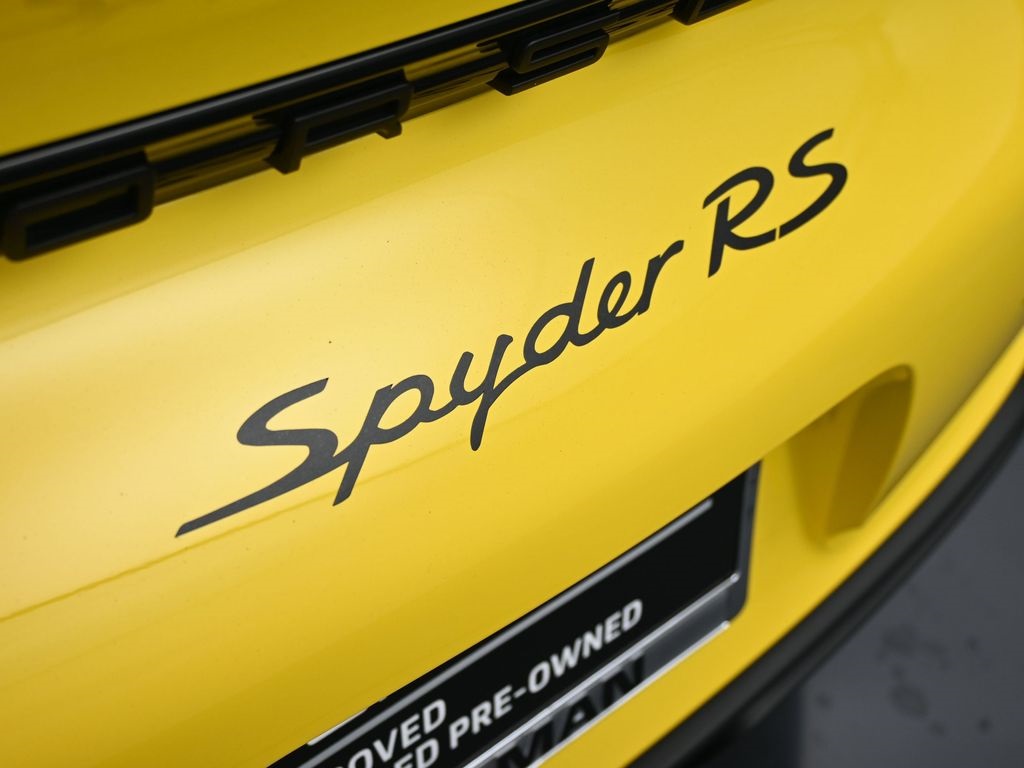 2024 Porsche Boxster Spyder photo 6