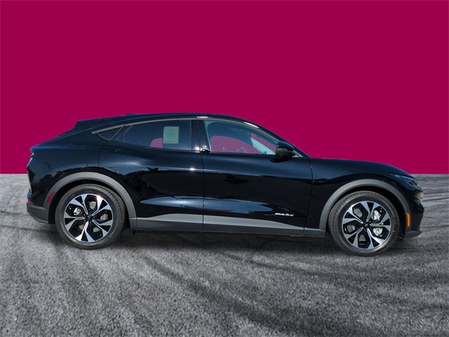 2025 Ford Mustang Mach-E Select photo 3