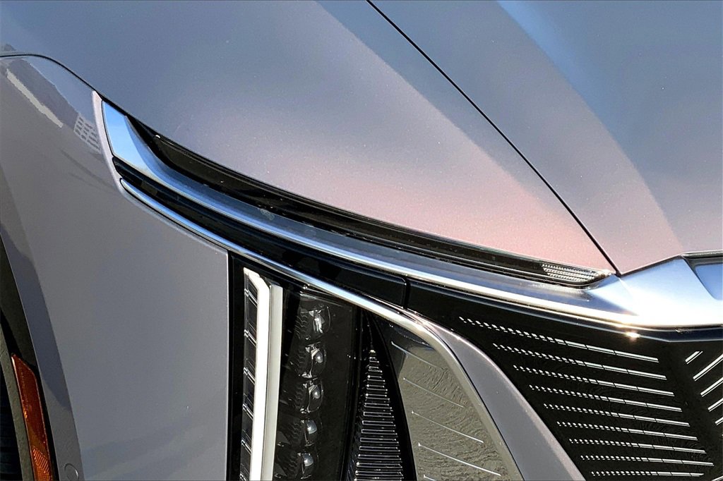 2025 Cadillac Lyriq Luxury photo 10
