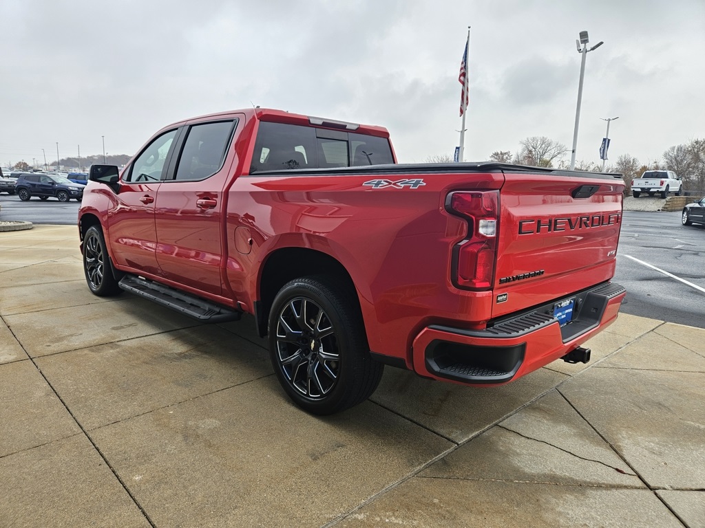 2020 Chevrolet Silverado 1500 RST photo 3