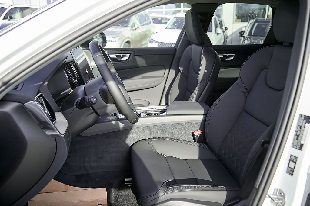 2026 VOLVO XC60 - Image 17