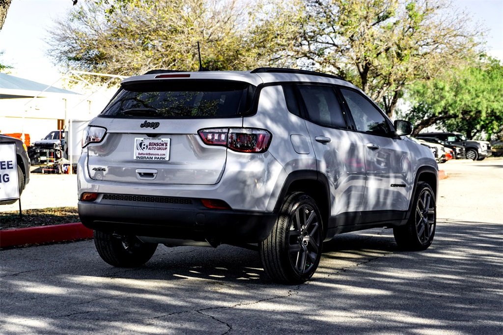 2026 Jeep Compass Latitude photo 3