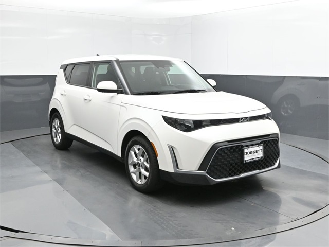 2023 Kia Soul LX photo 17