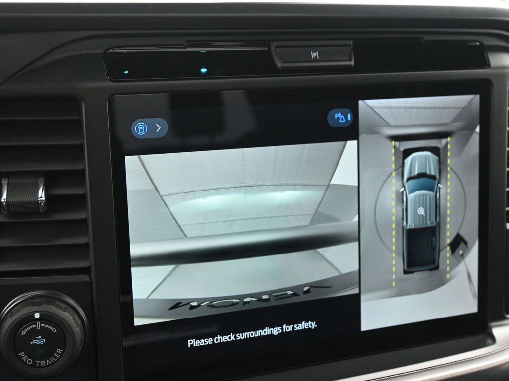 2025 Ford F-150 Lariat photo 13