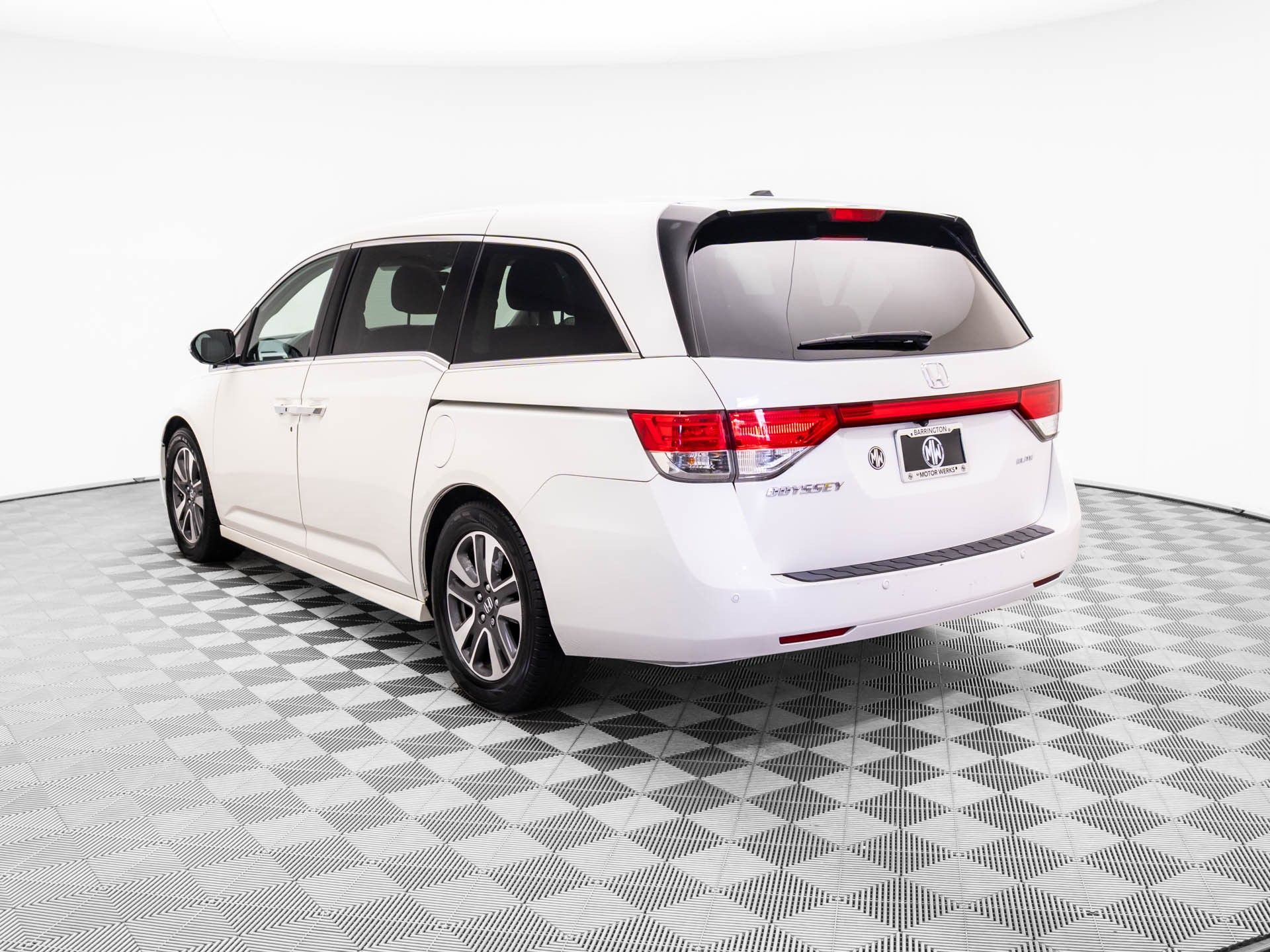 2014 Honda Odyssey Touring Elite photo 4