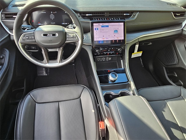 2025 Jeep Grand Cherokee Limited photo 6