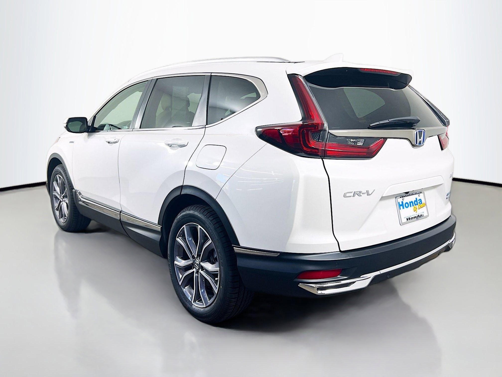 2022 Honda CR-V Hybrid Touring photo 3