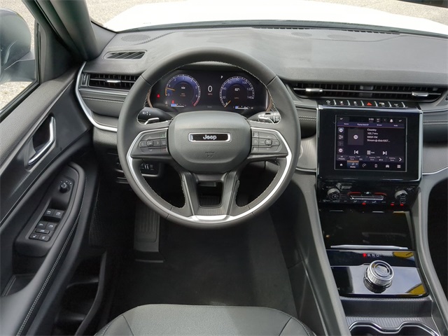 2025 Jeep Grand Cherokee Laredo X photo 22