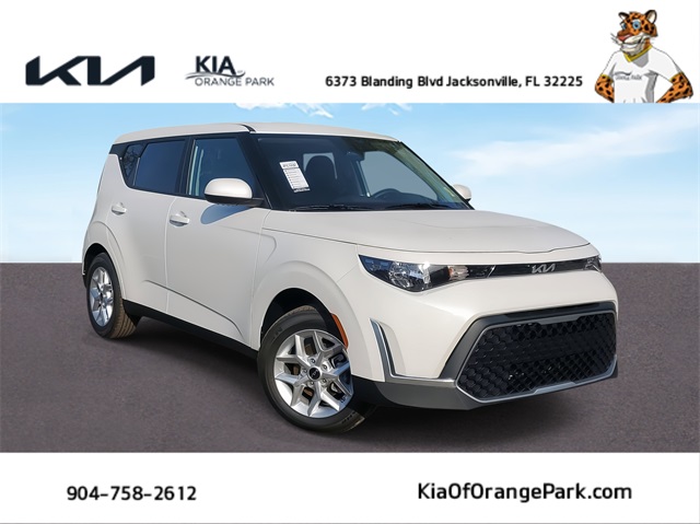 2025 Kia Soul LX photo 2